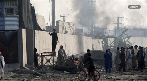 A­f­g­a­n­i­s­t­a­n­­d­a­ ­k­a­r­a­k­o­l­a­ ­T­a­l­i­b­a­n­ ­s­a­l­d­ı­r­ı­s­ı­:­ ­1­0­ ­ö­l­ü­